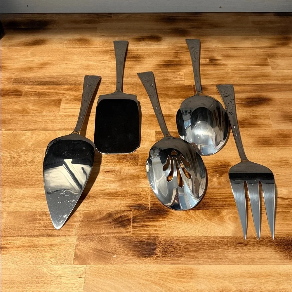 Lenox Holiday Oversized Hostess Serving Set of 5 - Picture 6 of 8